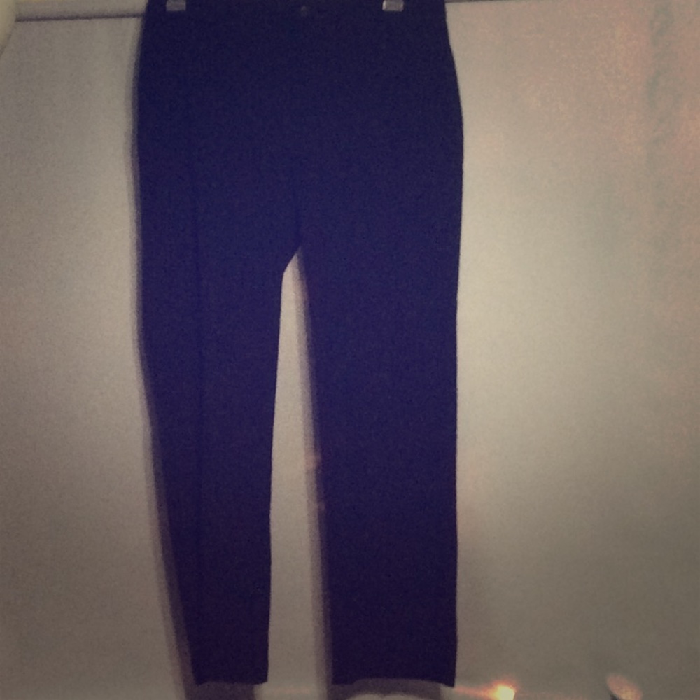 Ben Hogan 32x30 black slacks.  M136